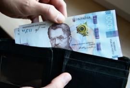 В Минобразования объяснили, на сколько и почему отсрочили повышение зарплат учителям В Минобразования объяснили, на сколько и почему отсрочили повышение зарплат учителям