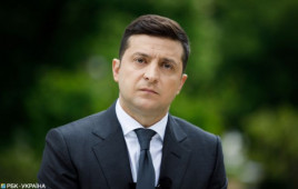 Зеленский озвучил первый из пяти вопросов всеукраинского опроса 25 октября Зеленский озвучил первый из пяти вопросов всеукраинского опроса 25 октября
