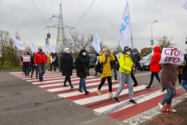 В Днепре предприниматели перекрыли Криворожское шоссе и требуют отмены кассовых аппаратов для упрощенки