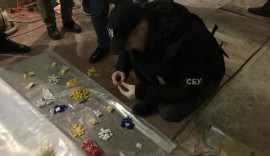 В Днепре СБУ разоблачила подпольное производство наркотических смесей В Днепре СБУ разоблачила подпольное производство наркотических смесей