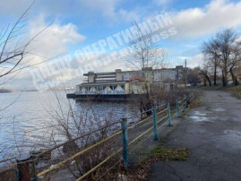 В Днепре возле Речпорта в реке обнаружили труп пожилого мужчины В Днепре возле Речпорта в реке обнаружили труп пожилого мужчины