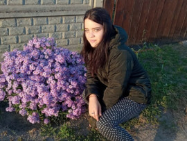 В Каменском почти неделю ищут без вести пропавшую 18-летнюю девушку В Каменском почти неделю ищут без вести пропавшую 18-летнюю девушку