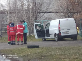 В Павлограде произошло ЧП на детской площадке В Павлограде произошло ЧП на детской площадке