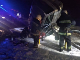 Смертельное ДТП в Днепропетровской области: два человека погибли и еще один в реанимации