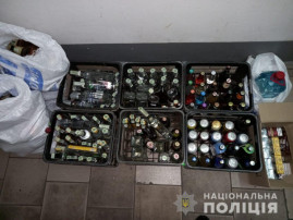 В Каменском полицейские выявили контрафактные сигареты и алкоголь В Каменском полицейские выявили контрафактные сигареты и алкоголь