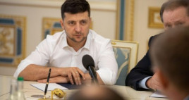 Почти 60% украинцев не хотят видеть Зеленского президентом во второй раз, — опрос Почти 60% украинцев не хотят видеть Зеленского президентом во второй раз, — опрос