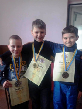 Юные шашисты из Каменского завоевали весь пьедестал на чемпионате области