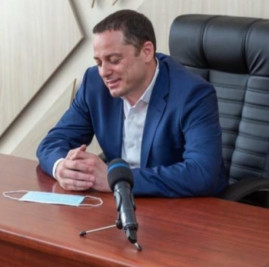 Ему про Фому, а он про Ерему Ему про Фому, а он про Ерему