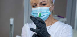 На Днепропетровщине от коронавируса уже вакцинировали более 3 тыс. медиков На Днепропетровщине от коронавируса уже вакцинировали более 3 тыс. медиков