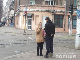 У Кам’янському поліцейські привчали пішоходів дотримуватися правил дорожнього руху У Кам’янському поліцейські привчали пішоходів дотримуватися правил дорожнього руху