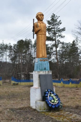 В сети хохочут над статуей в Житомире, которая похожа на Путина