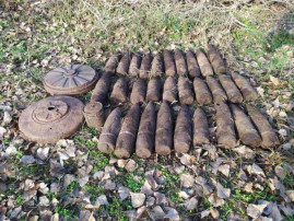 На Днепропетровщине нашли три десятка снарядов На Днепропетровщине нашли три десятка снарядов