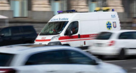В Каменском мужчина внезапно умер в сквере возле рынка В Каменском мужчина внезапно умер в сквере возле рынка
