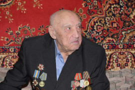 Сегодня, 19 ноября, каменчанин Николай Федорович Олийнык отметил свой 100-летний юбилей