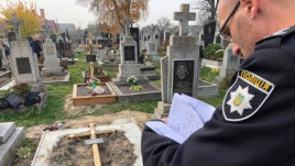 В Каменском ограничат движение автотранспорта к кладбищам в поминальные дни