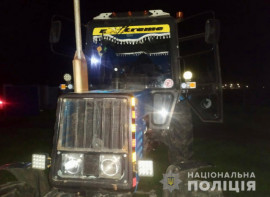 В Петриковском районе мужчина угнал трактор В Петриковском районе мужчина угнал трактор