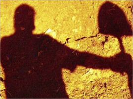 Житель Днепропетровщины на глазах 5-летнего сына убил охранника автостоянки