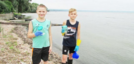 Юных каменчан наградили за исследование "цветения" воды в реке Днепр