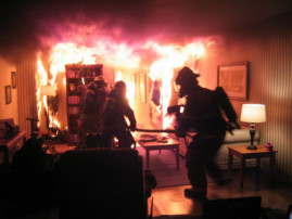 В Каменском горела квартира, в результате чего пострадала женщина