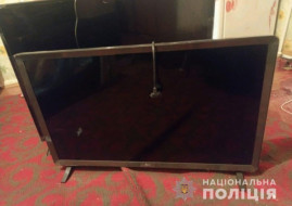 У Кам'янському грабіжники напали на господаря і пограбували будинок У Кам'янському грабіжники напали на господаря і пограбували будинок