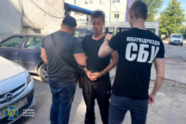 В Днепре задержали иностранца, выманившего у больных людей миллион долларов В Днепре задержали иностранца, выманившего у больных людей миллион долларов