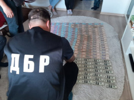 В Днепре СБУ задержала работника тюрьмы, который брал взятки и продавал наркотики В Днепре СБУ задержала работника тюрьмы, который брал взятки и продавал наркотики