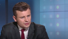 Украинцам обещают увеличить минималку до 7700 гривен Украинцам обещают увеличить минималку до 7700 гривен