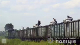На Днепропетровщине разоблачили банду, которая грабила грузовые поезда На Днепропетровщине разоблачили банду, которая грабила грузовые поезда