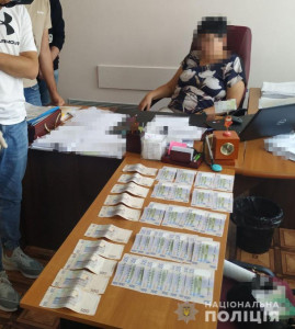 На Днепропетровщине попались очередные взяточники На Днепропетровщине попались очередные взяточники