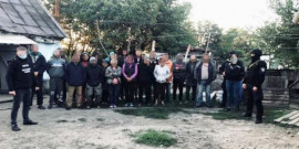 В Днепропетровской области агрофирма удерживала в трудовом рабстве 120 человек В Днепропетровской области агрофирма удерживала в трудовом рабстве 120 человек