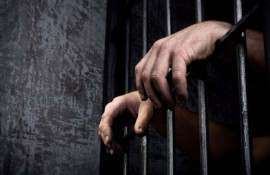 В Павлограде приговорили к длительным тюремным срокам двух полицейских