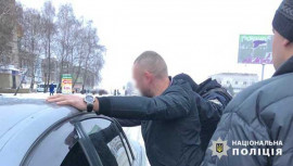 Сотрудник полиции Днепропетровской области доложил, что ему предложили взятку в 15 тыс. дол.