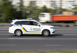 В Днепре патрульные сбили женщину во время погони за грабителем