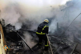 В Каменском горели гаражи В Каменском горели гаражи