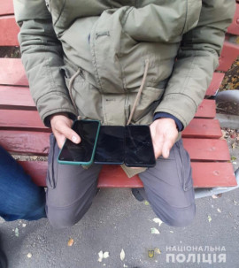 Представлялся полицейским и грабил детей: в Днепре задержали вора Представлялся полицейским и грабил детей: в Днепре задержали вора