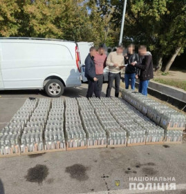 На Днепропетровщине в больших объемах подделывали алкоголь На Днепропетровщине в больших объемах подделывали алкоголь