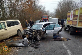 В Каменском районе произошло смертельное ДТП: погиб водитель, 4 человека пострадали В Каменском районе произошло смертельное ДТП: погиб водитель, 4 человека пострадали