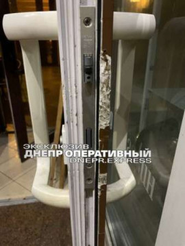В Днепре из кафе украли терминал Приватбанка В Днепре из кафе украли терминал Приватбанка