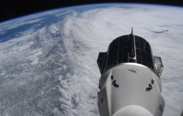 NASA перенесло возвращение астронавтов с МКС на Землю: что произошло NASA перенесло возвращение астронавтов с МКС на Землю: что произошло