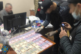 В Днепре СБУ разоблачила врача, который штамповал фейковые COVID-сертификаты В Днепре СБУ разоблачила врача, который штамповал фейковые COVID-сертификаты
