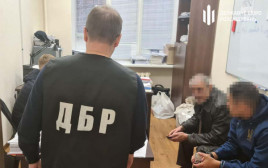 На Днепропетровщине полицейских отправят под суд за избиение задержанных На Днепропетровщине полицейских отправят под суд за избиение задержанных