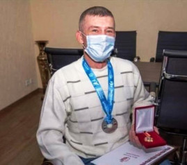 Спортсмен-колясочник из Каменского победил в марафоне в Молдове Спортсмен-колясочник из Каменского победил в марафоне в Молдове