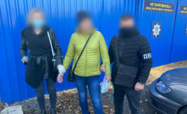 В Днепре сотрудница полиции попалась на взятке В Днепре сотрудница полиции попалась на взятке