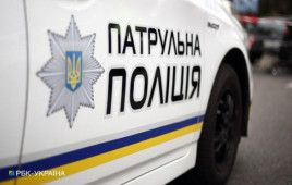В Кривом Роге пьяный прокурор на Lexus снес остановку, а затем сбежал из больницы