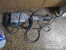 У Кам’янському поліція затримала чоловіка причетного до серії крадіжок з магазинів