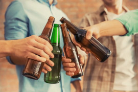 В Днепре в заброшенном здании полицейские обнаружили пьяных детей