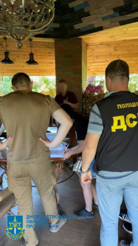 В Днепре будут судить чиновника горсовета и предпринимателей, которые украли 4,5 миллиона гривен на утеплении школ и детсадов В Днепре будут судить чиновника горсовета и предпринимателей, которые украли 4,5 миллиона гривен на утеплении школ и детсадов