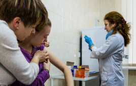 Несовершеннолетние смогут получить тысячу за вакцинацию Несовершеннолетние смогут получить тысячу за вакцинацию