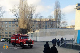 В Днепропетровской области горела школа: спасатели эвакуировали почти 700 человек В Днепропетровской области горела школа: спасатели эвакуировали почти 700 человек
