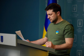 Украинцы, потерявшие работу вследствие военной агрессии РФ, получат по 6,5 тыс. гривен от государства - Президент